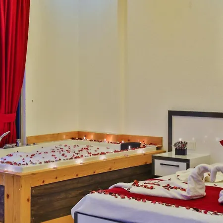 Uezuem Hotel Kaş